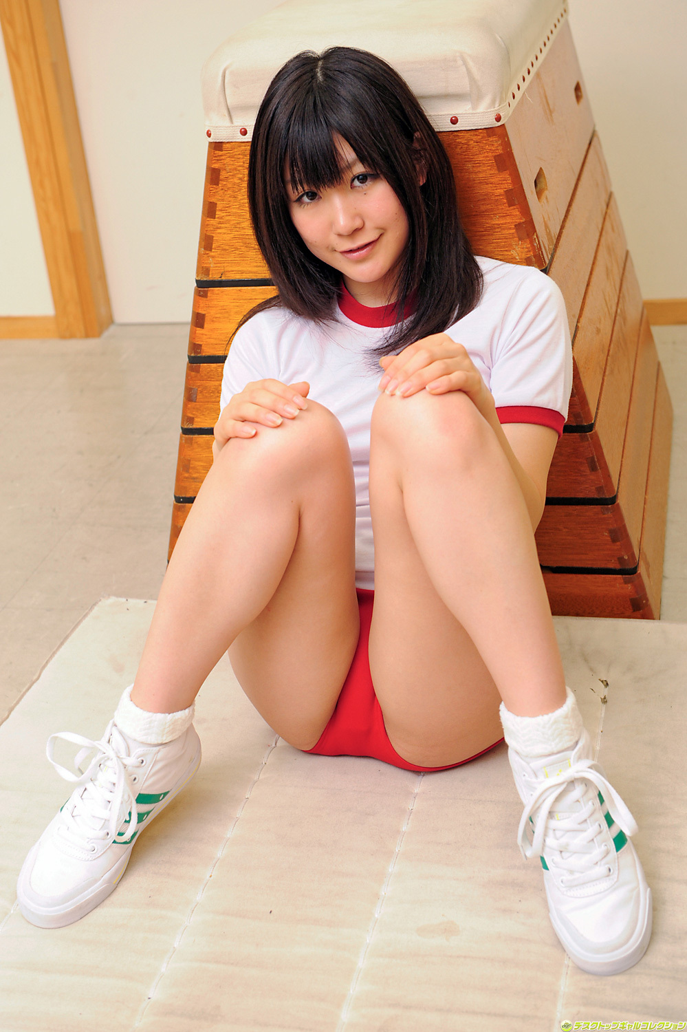 Kui Meihong Miku AOI in uniform